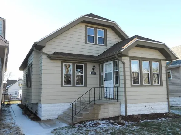 1213 S 73rd St, West Allis, WI 53214