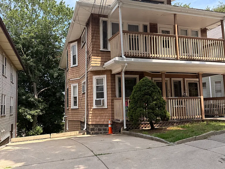 46 Langley Rd — Photo 23