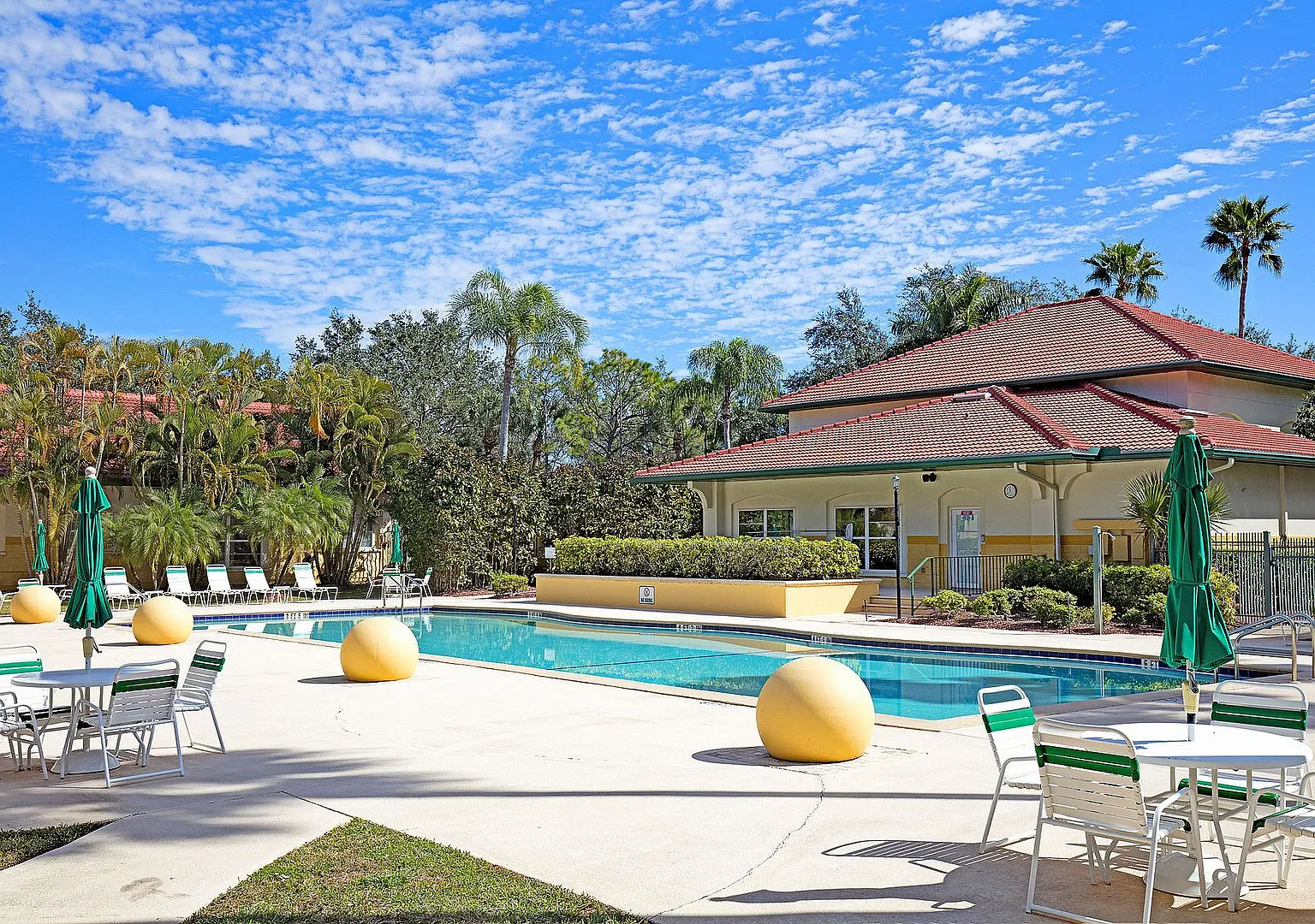 Royal Greens at Gateway 11540 Villa Grand 1207 — Photo 3