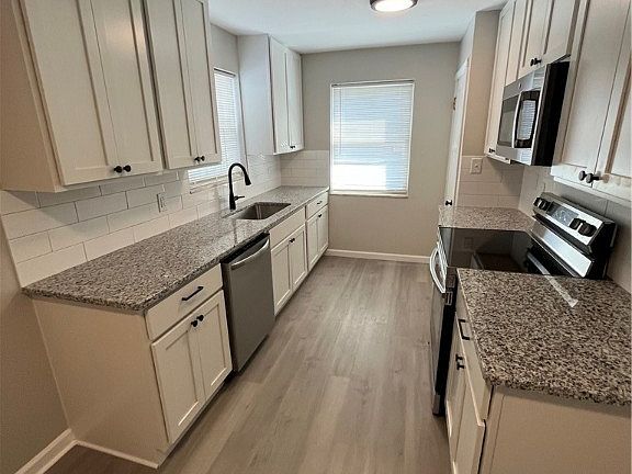 4th image of 4067 W 226th St