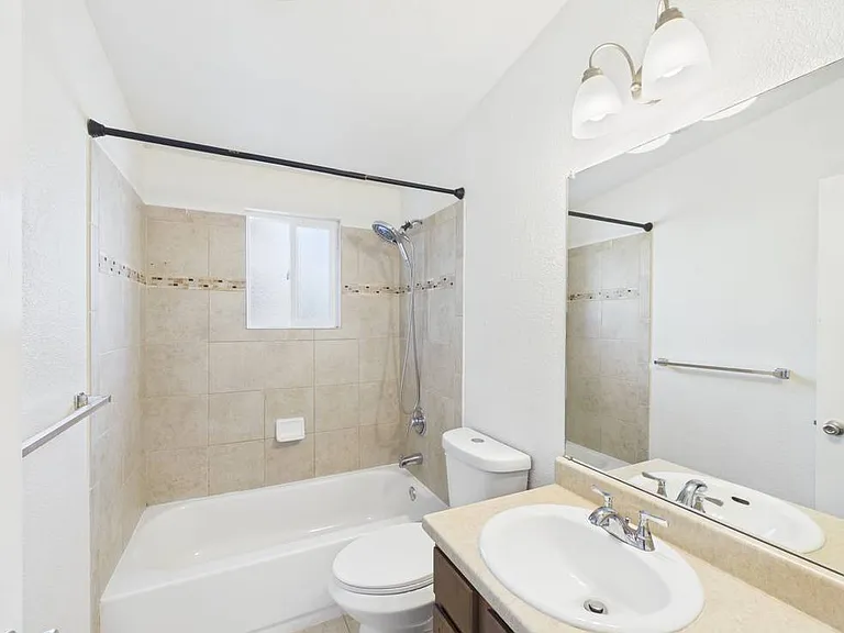 2261 W 56th Pl — Photo 17