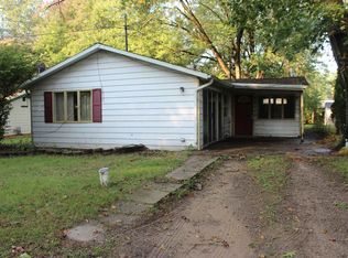 7343 N Dogwood Rd, Walkerton, IN 46574