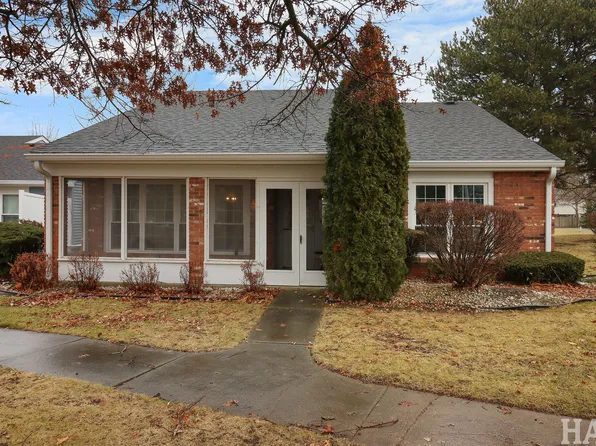 7205 Hastings Cir #330, Fox Lake, IL 60020