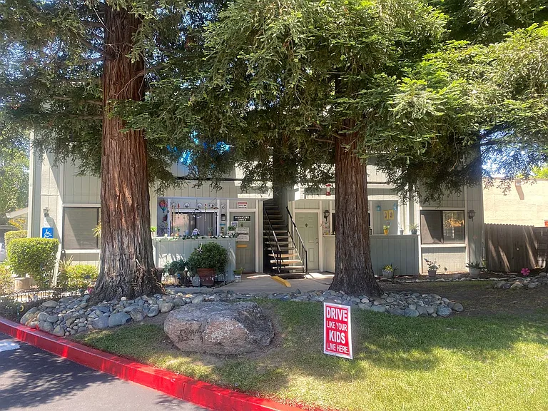Madison Pines Apartments — Photo 16
