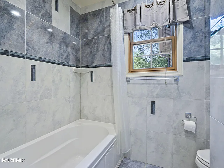 710 Hopping Rd — Photo 22