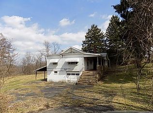 110 Eden Hollow Ln, Jeannette, PA
