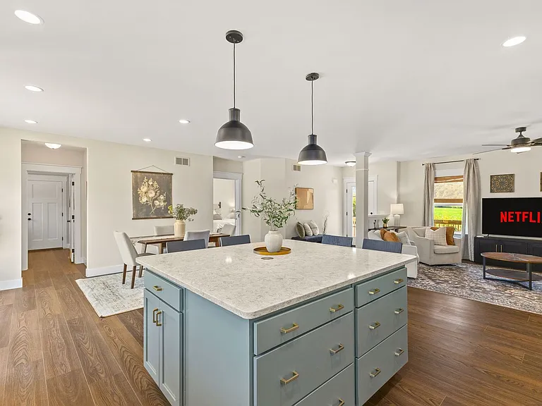 105 Bishop Hollow Rd — Photo 20