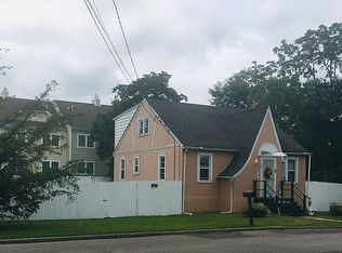 38 Lake St, Amityville, NY 11701