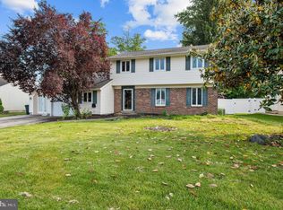 276 Magnolia Rd, Warminster, PA 18974