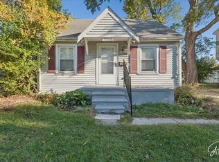 22217 Lange St, Saint Clair Shores, MI 48080