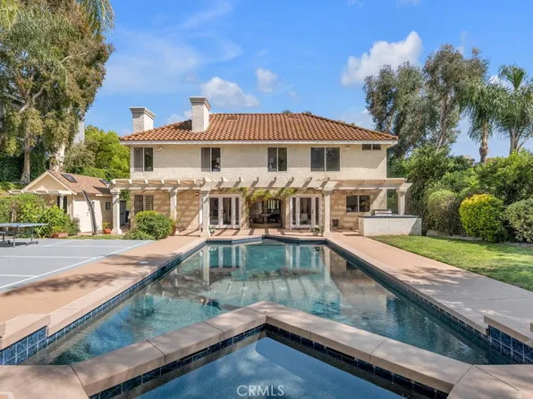 5445 Napoleon Ave, Oak Park, CA 91377