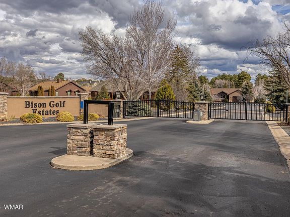 2nd image of 1101 N Bison Golf Ct