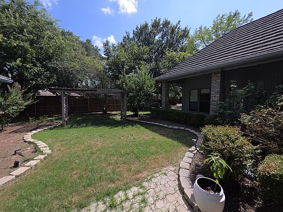 2nd image of 3601 Lake Powell Dr