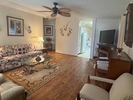 2nd image of 1844 Persimmon Cir