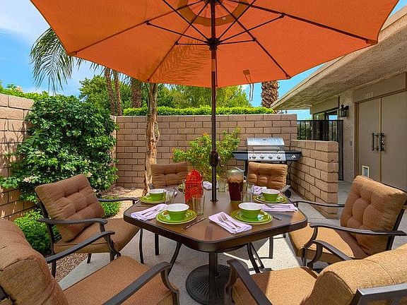 Patio/Courtyard