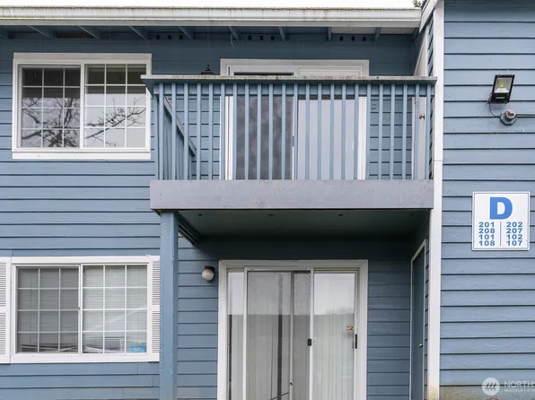 16817 Larch Way #D201, Lynnwood, WA 98037