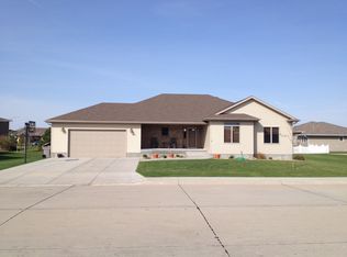 3129 Laramie Dr, Grand Island, NE 68803