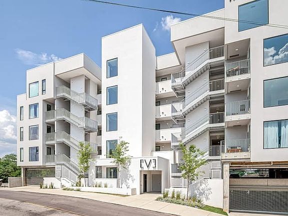 2nd image of 700 1st Ave N #301