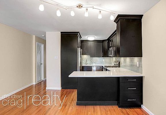 3rd image of 366 Butler St Floor 3