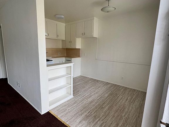 2nd image of 6126 Woodman Ave #6