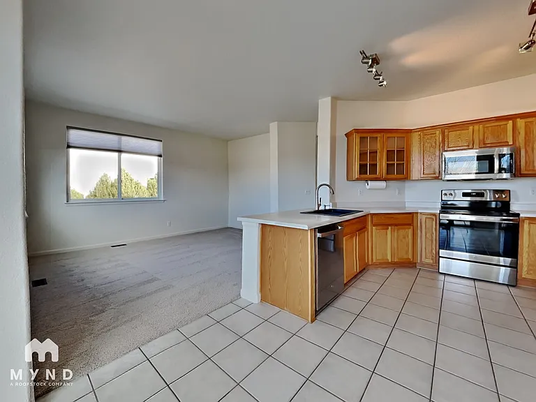 5965 S Waco St — Photo 7
