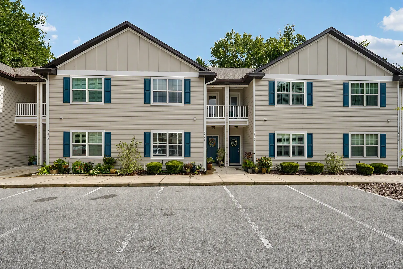 2 bed, 1483 sqft, $1,900 — Photo 1