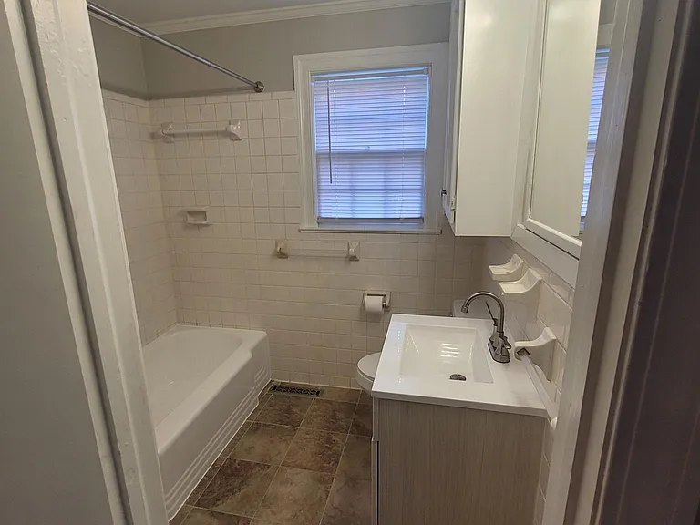 910 Edwards Ave — Photo 23