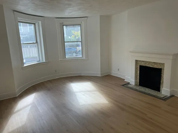 679 Washington St #11, Brookline, MA 02446