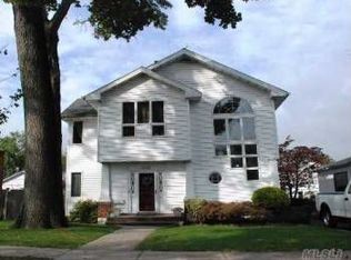 3530 165th St, Flushing, NY 11358