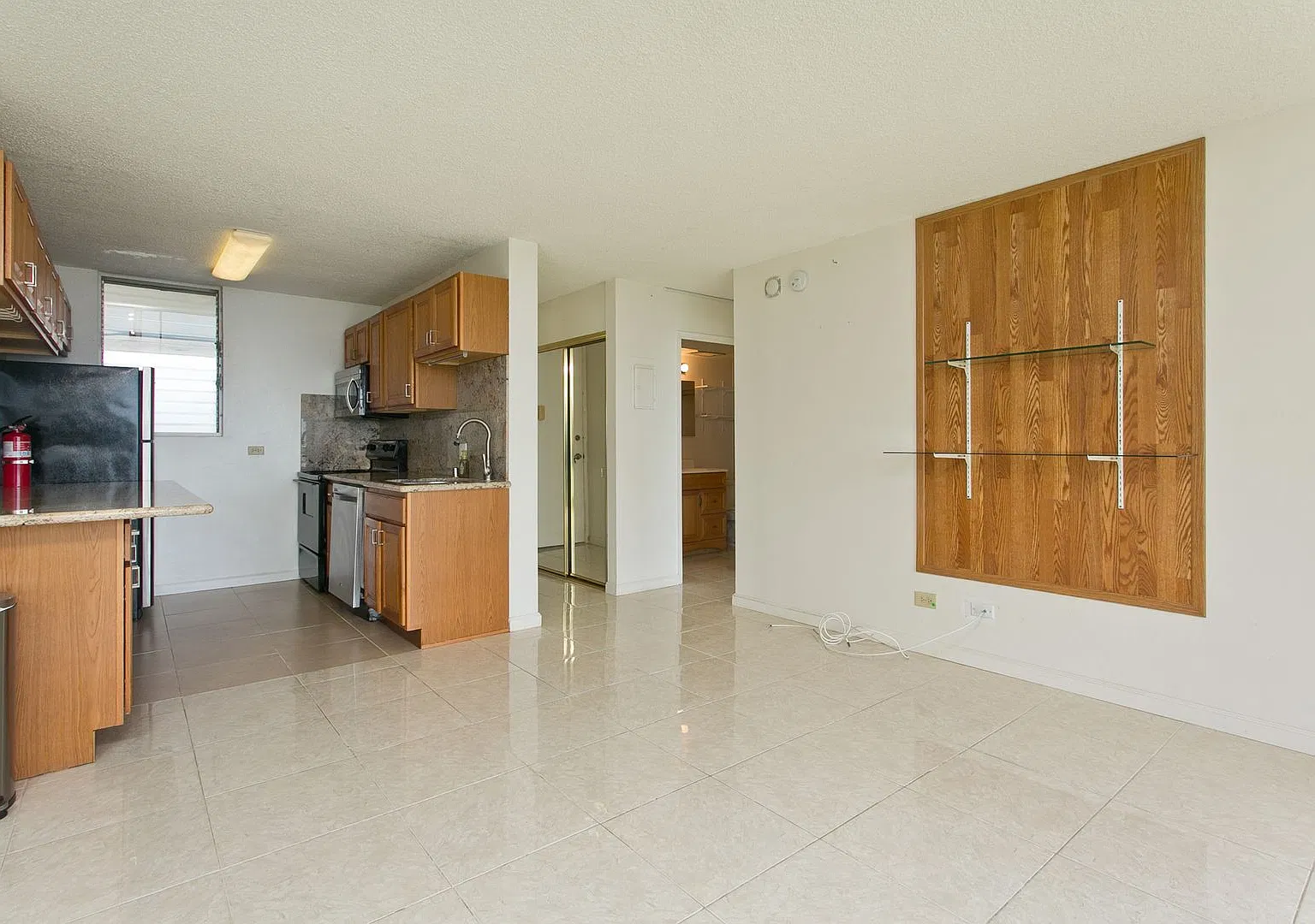 1 Bed 1 Bath 1 Parking in Lele Pono - spectacular unobstructed view of Pearl Harbor! — Photo 4