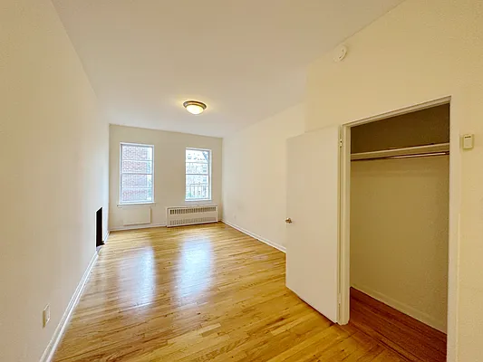 Rented by City Connections Realty | media 11