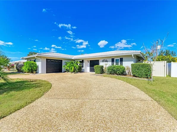 3368 Sheffield Cir, Sarasota, FL 34239