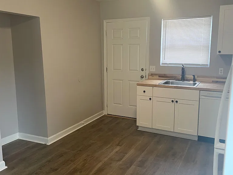 14 Blanche Ln — Photo 4