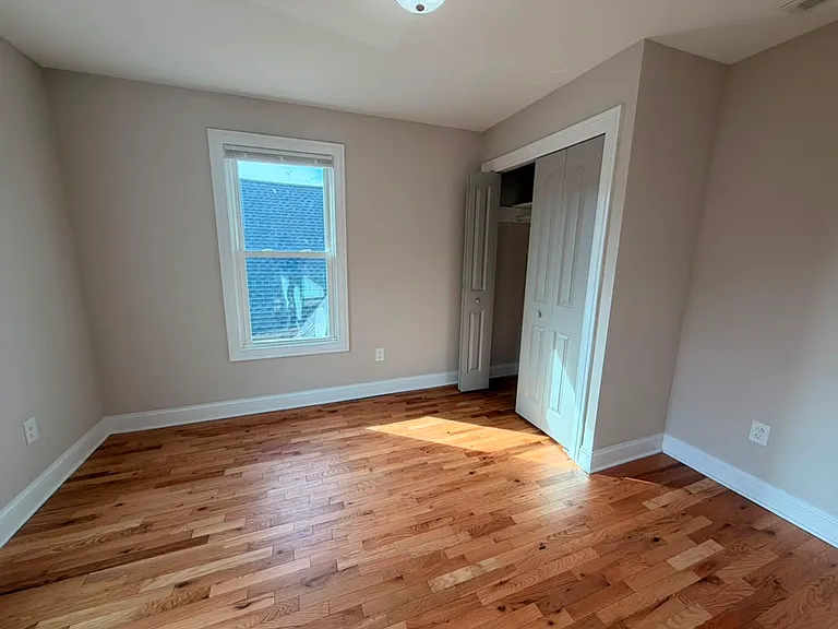 205 Howe Ave #205B — Photo 2