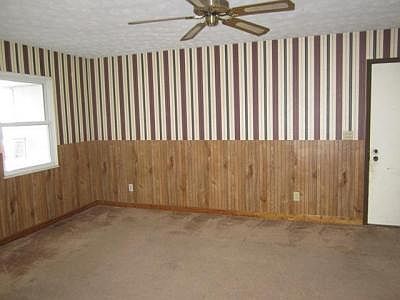 4th image of 5121 Seville Dr