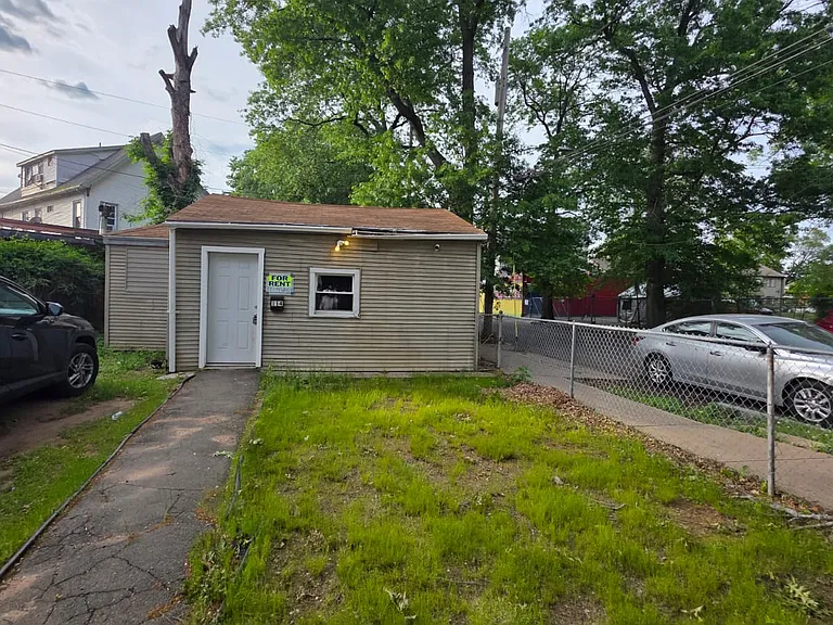 114 Hurlburt St #3 — Photo 4
