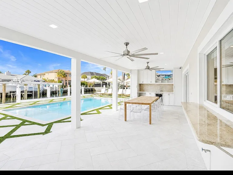 885 Nafa Dr — Photo 17