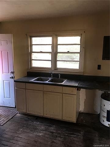 2nd image of 7602 Sunbonnet Ln