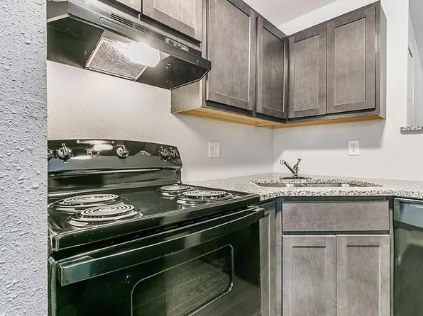 Level 2, 124 NE 23rd St #2B-1Ba-900Sqft, Oklahoma City, OK 73160