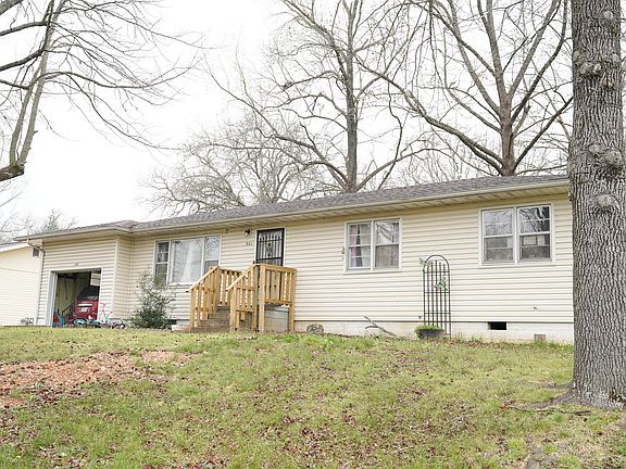 2nd image of 925 Patton Avenue