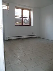 Rented by Robyn Lee, LREB