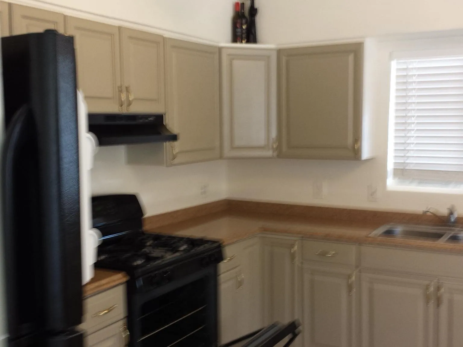 2 bed, 810 sqft, $1,350 — Photo 2