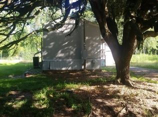 618 County Road 7, Damon, TX 77430