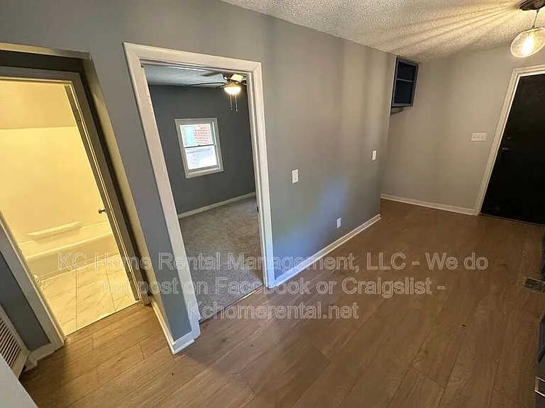 1648 Jefferson St — Photo 17
