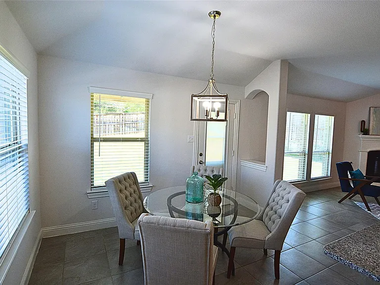 3708 Mason Dr — Photo 7