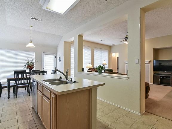 4th image of 6920 Raven Meadow Dr