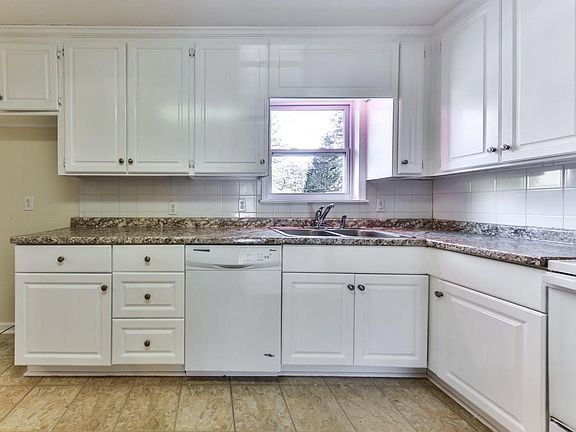 2nd image of 101 Pioneer Dr