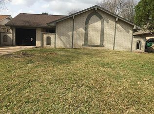 6334 Maple Hill Dr, Houston, TX 77088