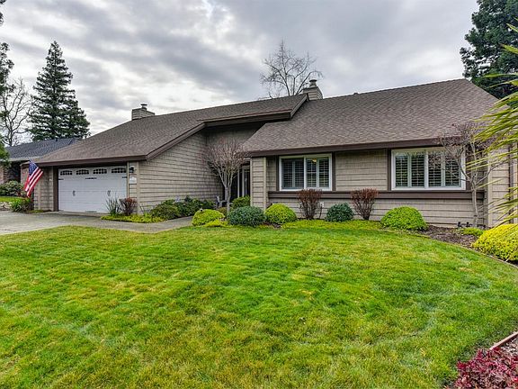 3rd image of 208 Crow Canyon Dr