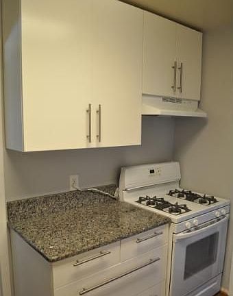 2nd image of 7511 Lisle Ave